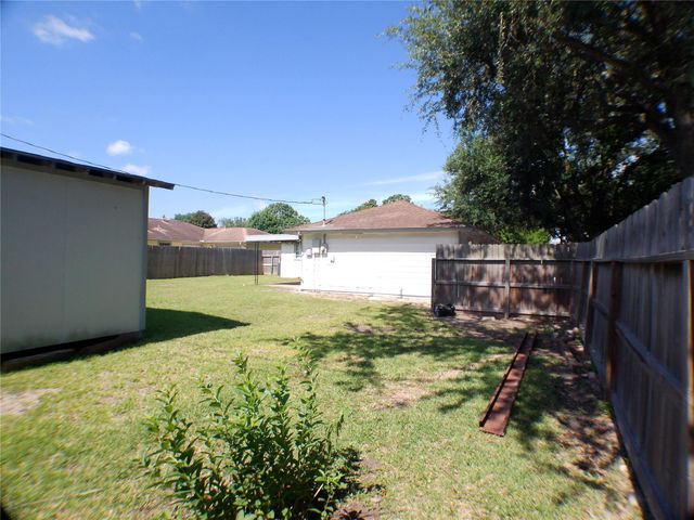 1301 Glenmore Drive, Pasadena, TX 77503