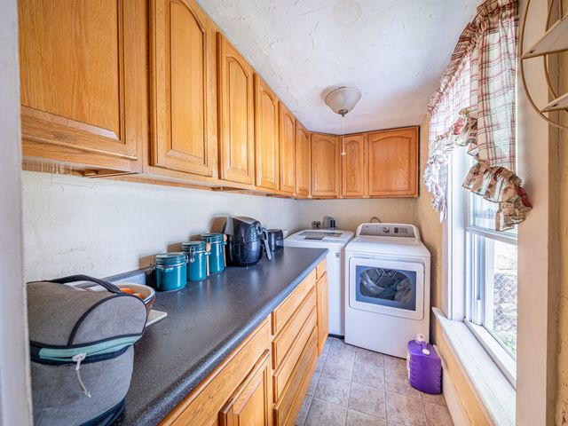 20 Boutelle St, Fitchburg, MA 01420