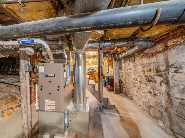 20 Boutelle St, Fitchburg, MA 01420