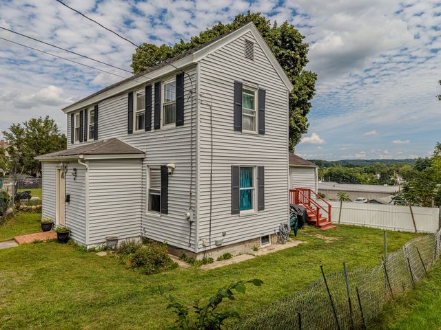 20 Boutelle St, Fitchburg, MA 01420