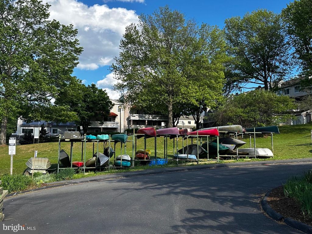 Image 15 of property listing at Address unavailable.