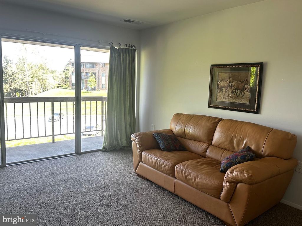 Image 4 of property listing at Address unavailable.
