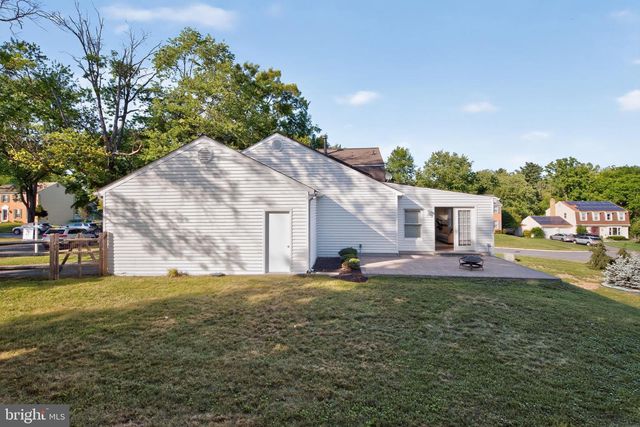 11000 LOPA LN, North Potomac, MD 20878