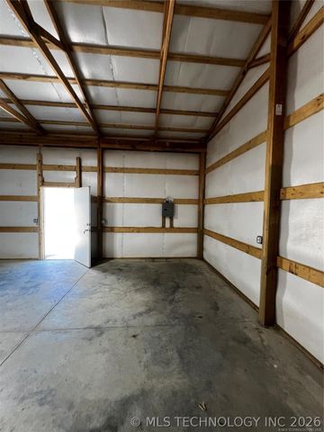 14830 Tyler Road, Morris, OK 74447