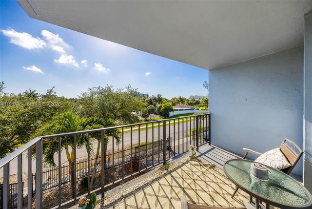 12500 NE 15th Ave 312, North Miami, FL 33161