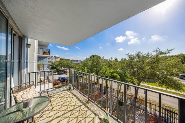 12500 NE 15th Ave 312, North Miami, FL 33161