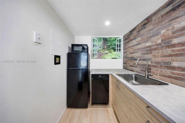 12500 NE 15th Ave 312, North Miami, FL 33161