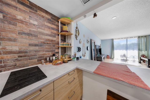 12500 NE 15th Ave 312, North Miami, FL 33161