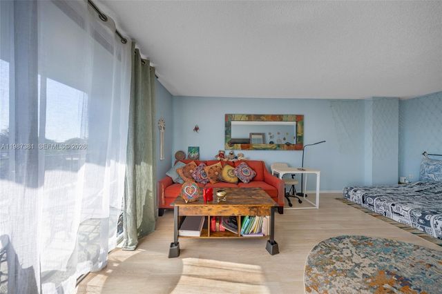 12500 NE 15th Ave 312, North Miami, FL 33161