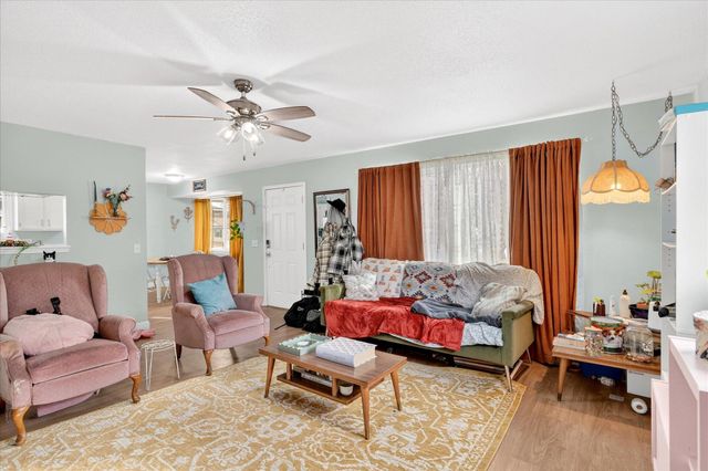 1027 N Warren Avenue, Springfield, MO 65802