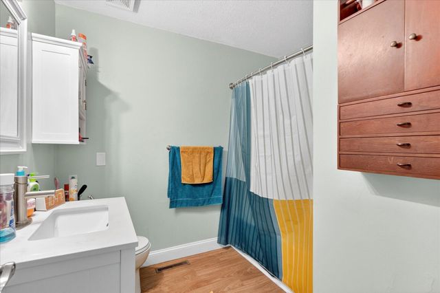 1027 N Warren Avenue, Springfield, MO 65802