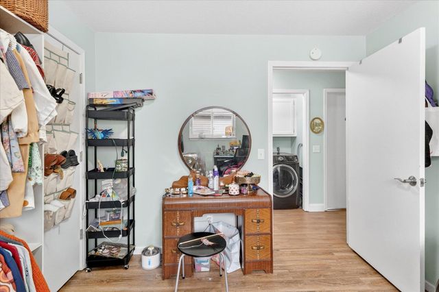 1027 N Warren Avenue, Springfield, MO 65802