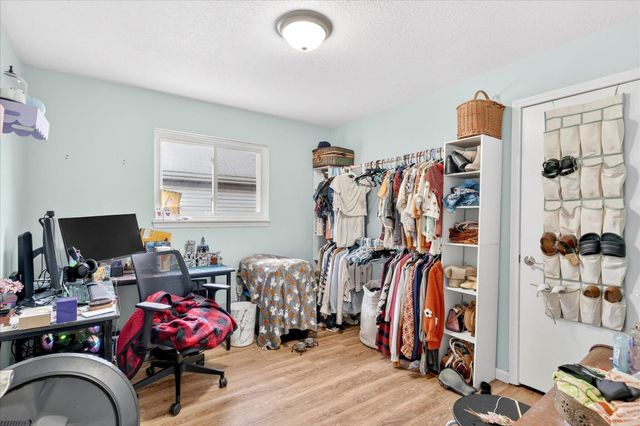 1027 N Warren Avenue, Springfield, MO 65802