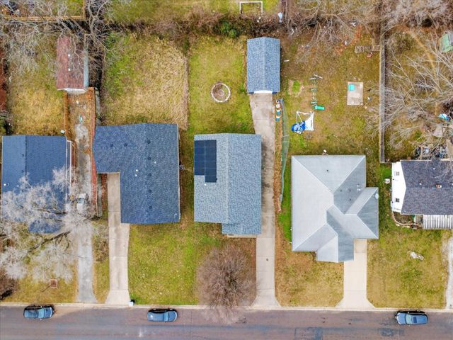 1027 N Warren Avenue, Springfield, MO 65802