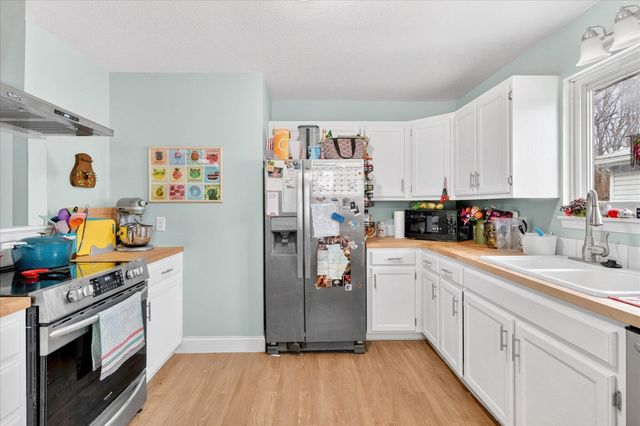 1027 N Warren Avenue, Springfield, MO 65802