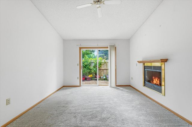 3246 Edgerton Street, Vadnais Heights, MN 55127
