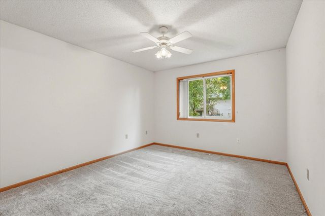 3246 Edgerton Street, Vadnais Heights, MN 55127
