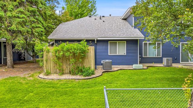 3246 Edgerton Street, Vadnais Heights, MN 55127