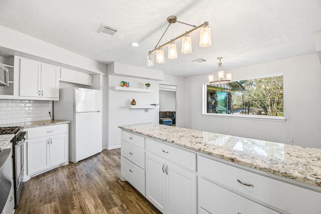 701 Saint Lawrence River Road, Montgomery, TX 77316