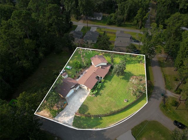 701 Saint Lawrence River Road, Montgomery, TX 77316