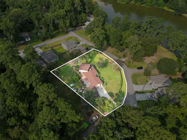 701 Saint Lawrence River Road, Montgomery, TX 77316