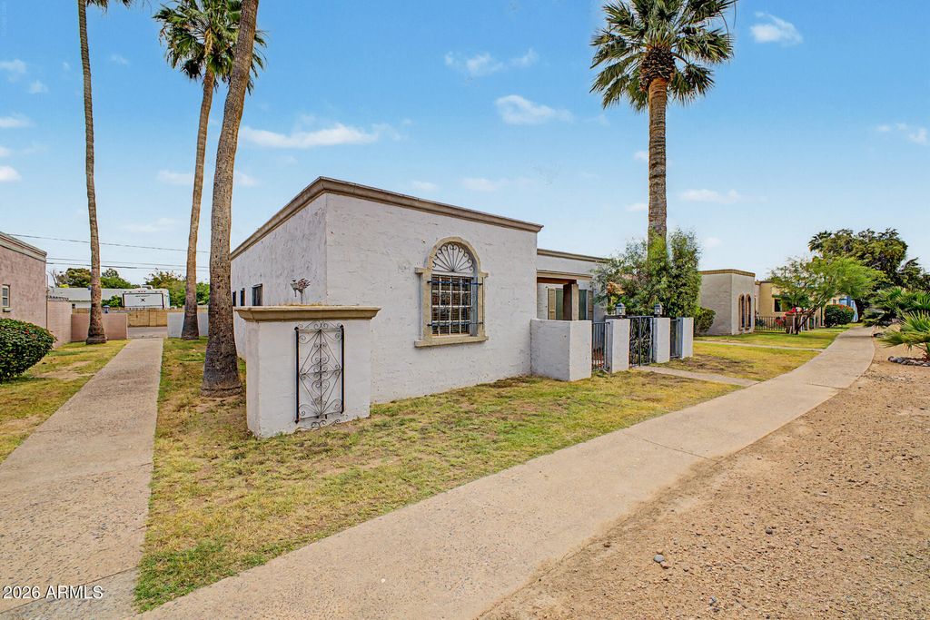 505 N HOBSON Plaza, Mesa, AZ 85203