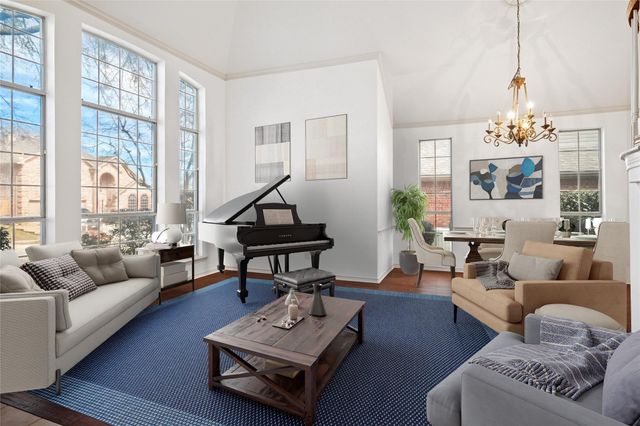 807 Peterstow Drive, Euless, TX 76039