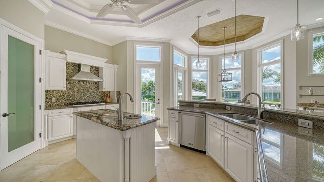 610 YARDARM LANE, Longboat Key, FL 34228