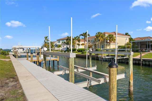 610 YARDARM LANE, Longboat Key, FL 34228