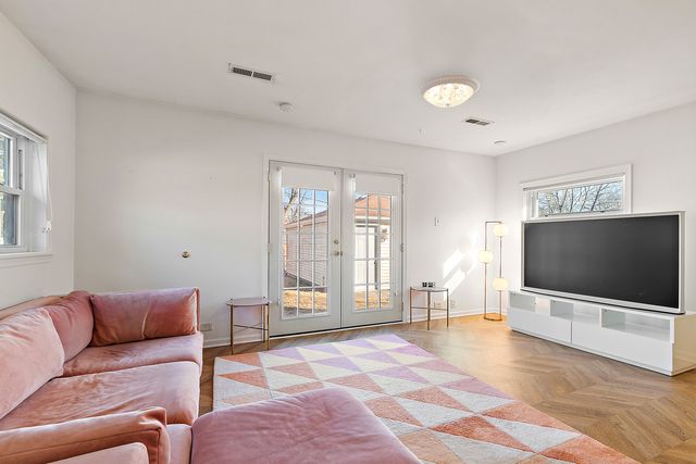 17919 School Street, Lansing, IL 60438