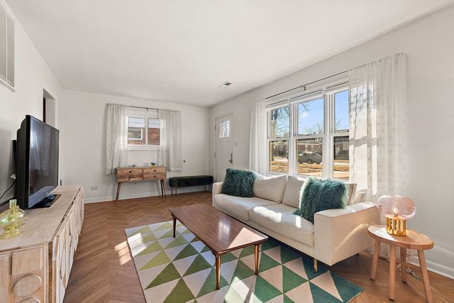 17919 School Street, Lansing, IL 60438