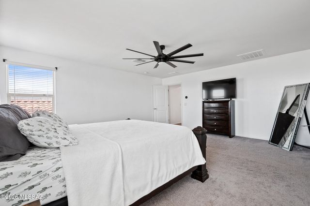8038 S Golden Bell Drive, Tucson, AZ 85747