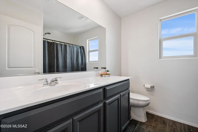 8038 S Golden Bell Drive, Tucson, AZ 85747