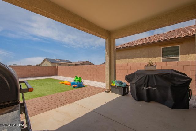 8038 S Golden Bell Drive, Tucson, AZ 85747