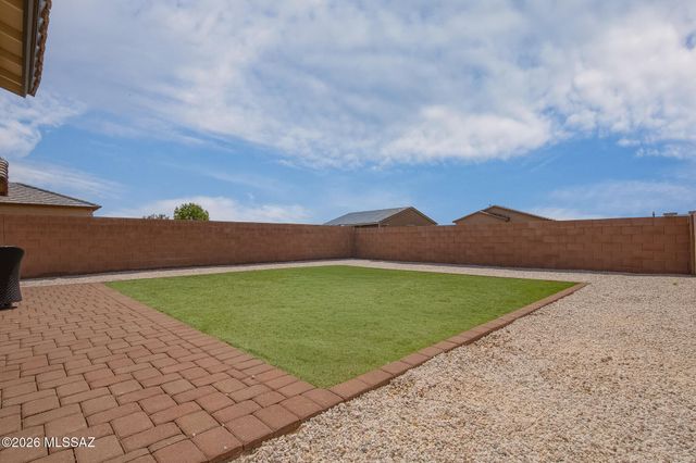 8038 S Golden Bell Drive, Tucson, AZ 85747