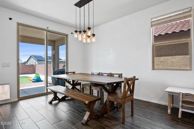 8038 S Golden Bell Drive, Tucson, AZ 85747