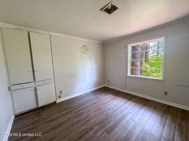 5726 Fernwood Drive, Jackson, MS 39206
