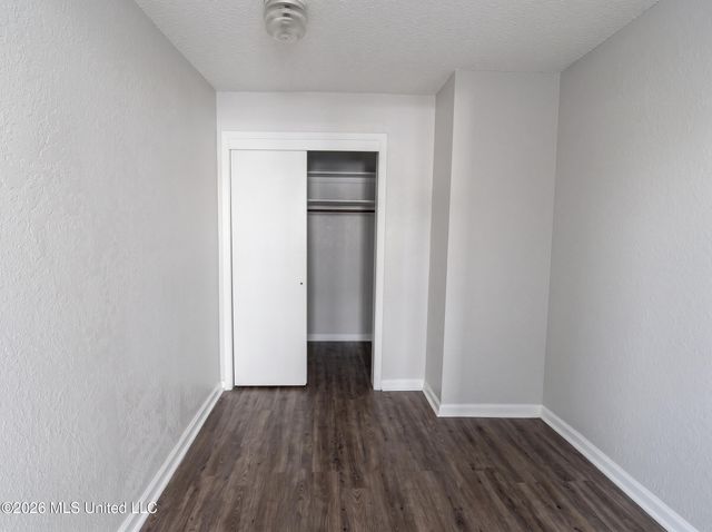 5726 Fernwood Drive, Jackson, MS 39206