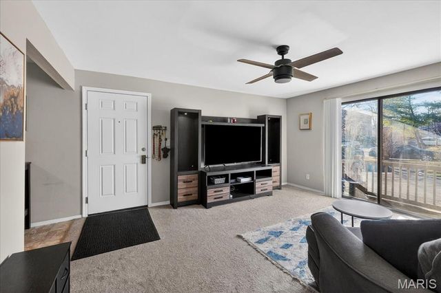 1104 Mariedale Court C, St Louis, MO 63122