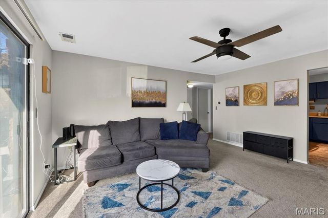 1104 Mariedale Court C, St Louis, MO 63122