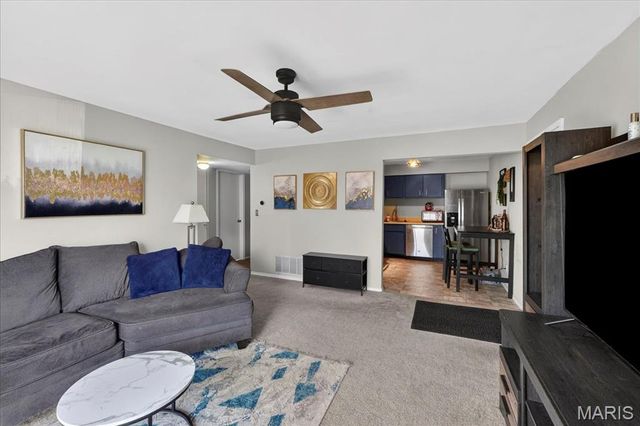 1104 Mariedale Court C, St Louis, MO 63122