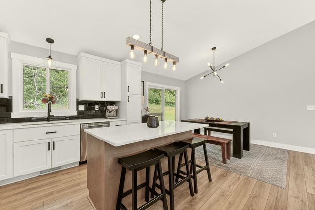 5411 Destination Lane NE, Rochester, MN 55906
