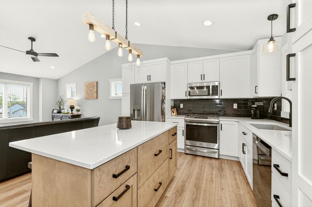 5411 Destination Lane NE, Rochester, MN 55906
