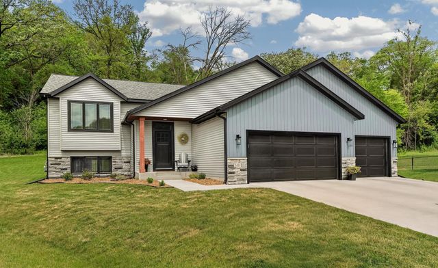 5411 Destination Lane NE, Rochester, MN 55906