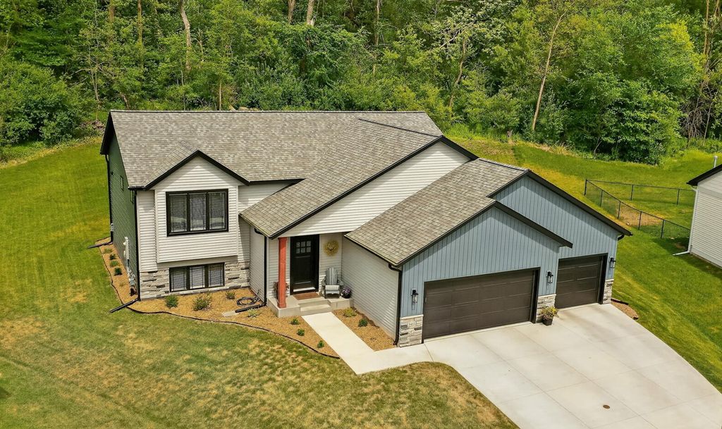 5411 Destination Lane NE, Rochester, MN 55906