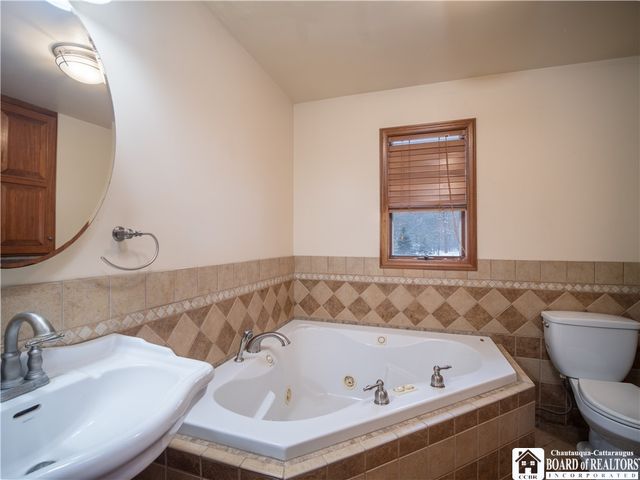 7197 Hall Road, Charlotte, NY 14718