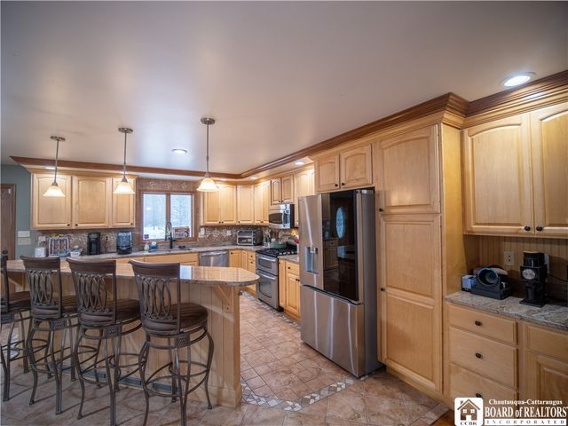 7197 Hall Road, Charlotte, NY 14718