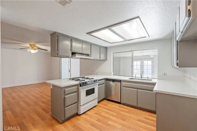 23405 Ramona, Apple Valley, CA 92307