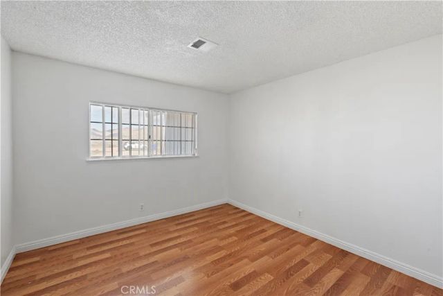 23405 Ramona, Apple Valley, CA 92307