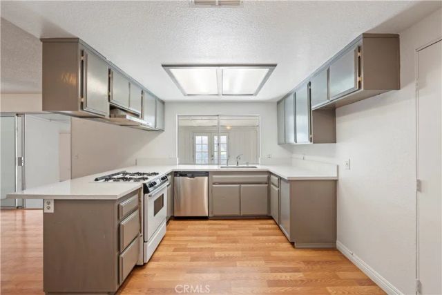 23405 Ramona, Apple Valley, CA 92307